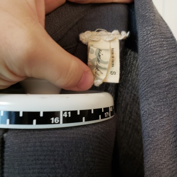 Gimmicks Button Up - Picture 4 of 5